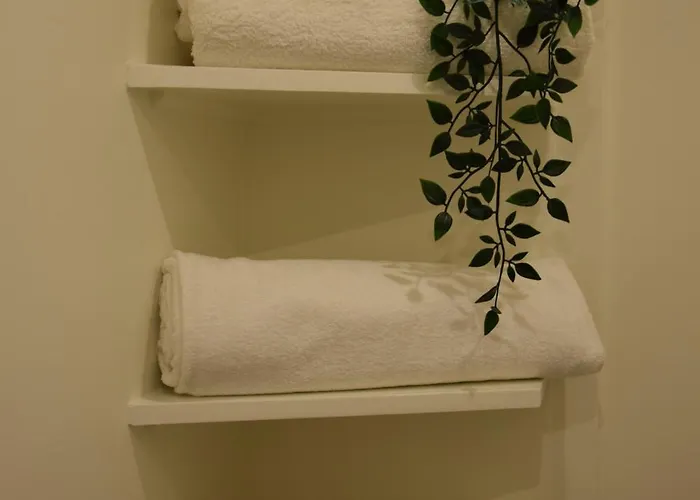 Quiet Tiny * Versailles